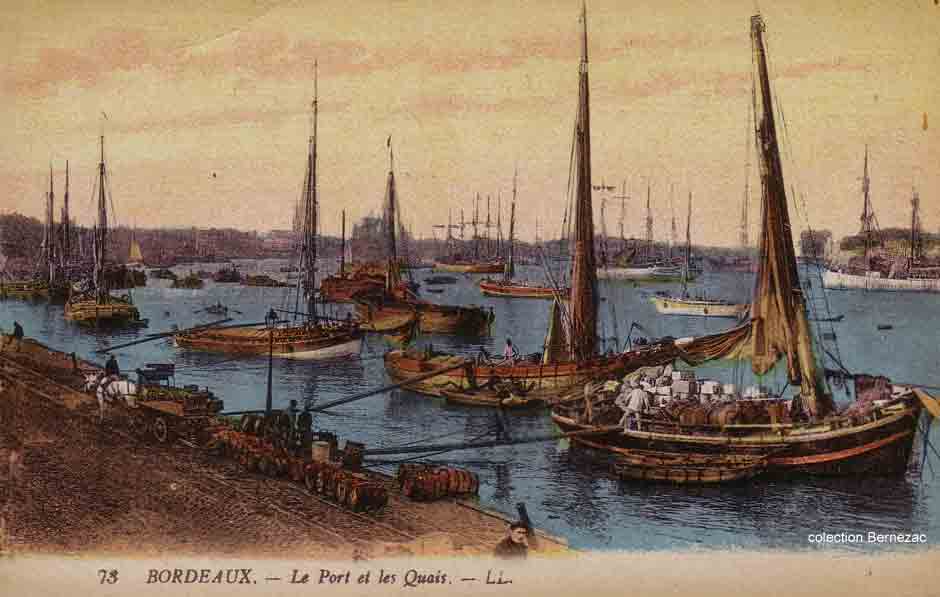 Bordeaux, carte postale ancienne, le port, tonneaux et gabares